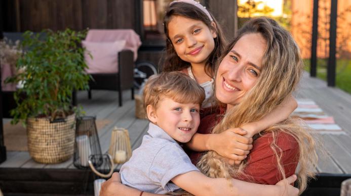 Neuer „Bonus Mamme 2025“: Wer ihn bekommt und wie man ihn beantragt Neuer „Bonus Mamme 2025“: Wer ihn bekommt und wie man ihn beantragt